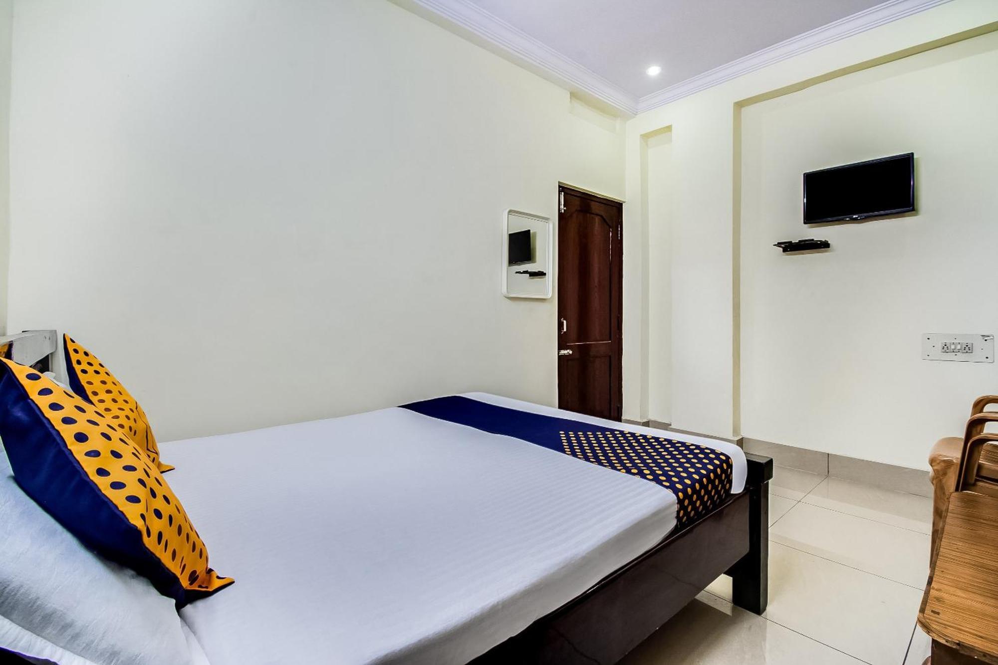 Spot On Sri Surya Lodge Guntur Exterior photo